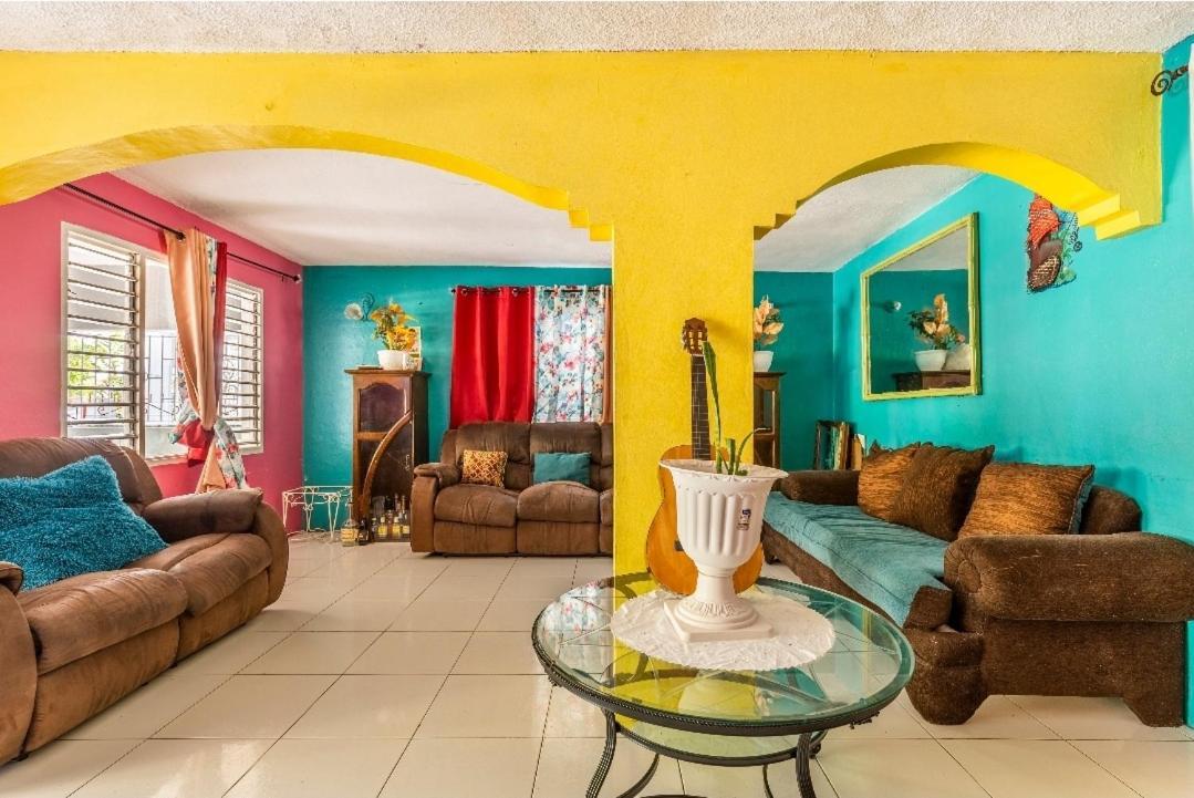 Colorful Private Room Oasis Μοντέγκο Μπέυ Εξωτερικό φωτογραφία