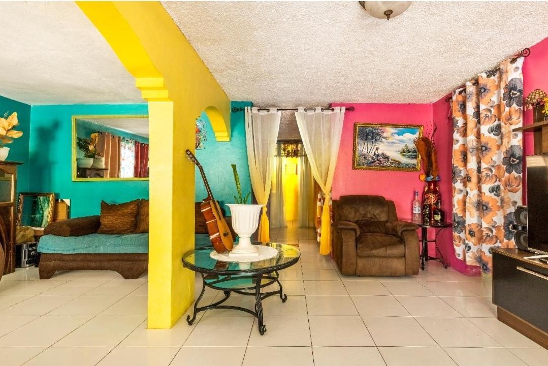 Colorful Private Room Oasis Μοντέγκο Μπέυ Εξωτερικό φωτογραφία